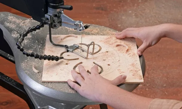 16 Safety Tips To Follow When Using A Scroll Saw